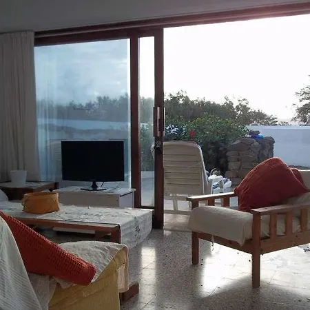 Holiday home Lluvlin *