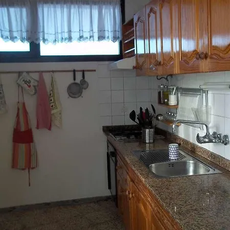 Holiday home Lluvlin