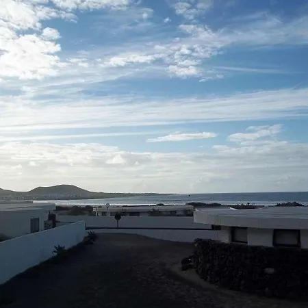 Holiday home Lluvlin Famara
