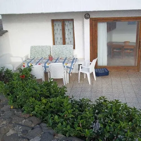 Lluvlin Holiday home